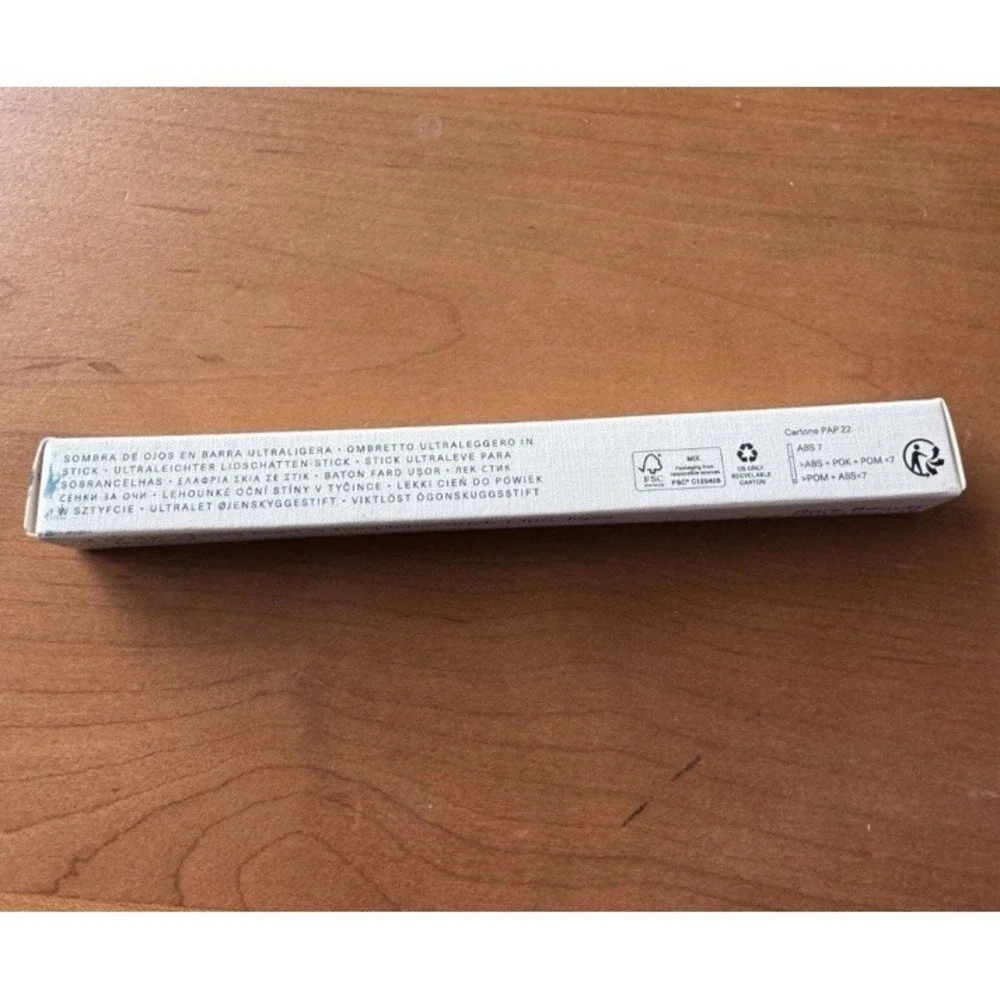 Rare Beauty All of the Above Weightless Eyeshadow Stick – Contentment‎ – 0.04oz